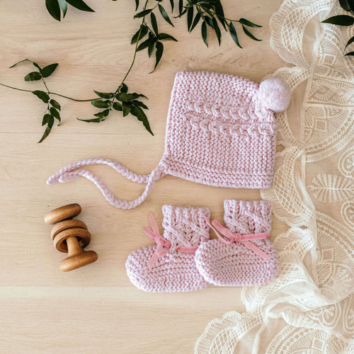 Merino Wool Bonnet And Booties Set - Pink